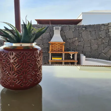 Luxury 4-bedroom With Heated Pool + Sea View * Playa Blanca