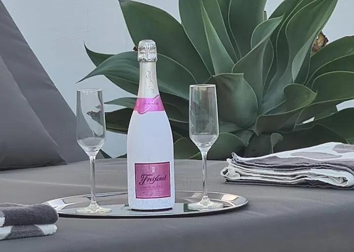 Luxury 4-bedroom With Heated Pool + Sea View * Playa Blanca (Lanzarote)