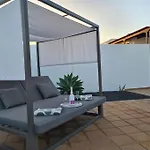 别墅 Luxury 4-bedroom With Heated Pool + Sea View 普拉亚布兰卡