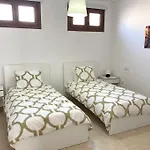Luxury 4-bedroom With Heated Pool + Sea View * 普拉亚布兰卡
