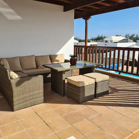 Villa Luxury 4-bedroom With Heated Pool + Sea View *