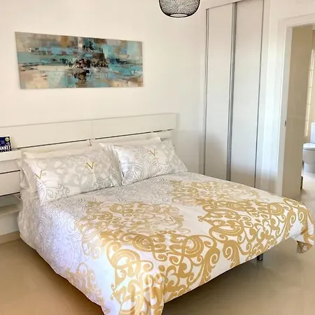 Luxury 4-bedroom With Heated Pool + Sea View Playa Blanca (Lanzarote)