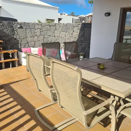 别墅 Luxury 4-bedroom With Heated Pool + Sea View