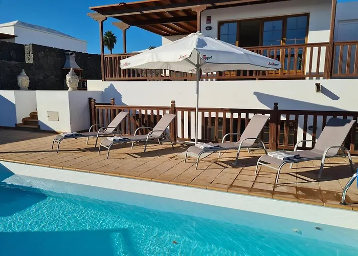 Luxury 4-bedroom With Heated Pool + Sea View * Πλάγια Μπλάνκα