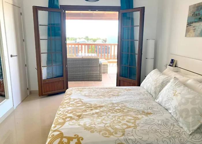 Βίλα Luxury 4-bedroom With Heated Pool + Sea View *