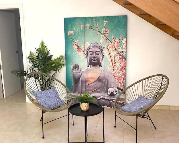 Luxury 4-bedroom With Heated Pool + Sea View Villa