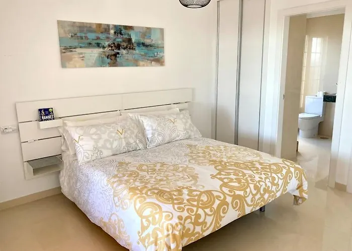 Luxury 4-bedroom With Heated Pool + Sea View Πλάγια Μπλάνκα