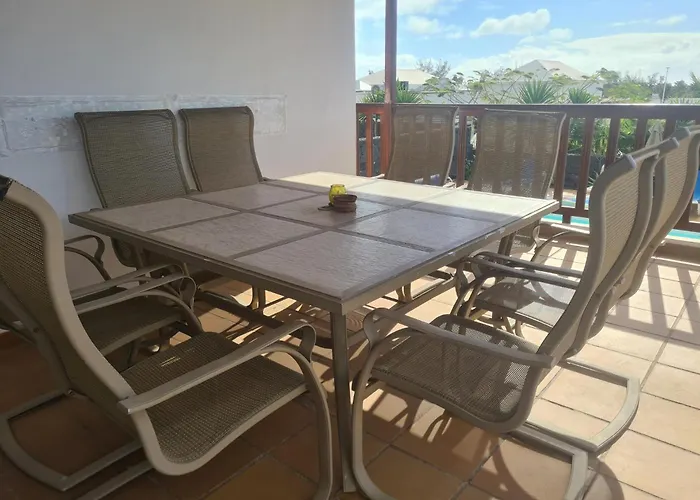 Villa Luxury 4-bedroom With Heated Pool + Sea View *