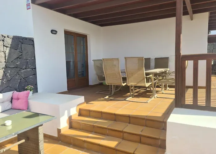 Luxury 4-bedroom With Heated Pool + Sea View Βίλα Πλάγια Μπλάνκα