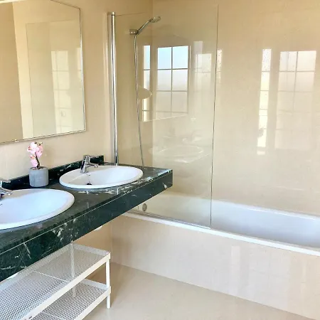 Villa Luxury 4-bedroom With Heated Pool + Sea View Playa Blanca (Lanzarote)